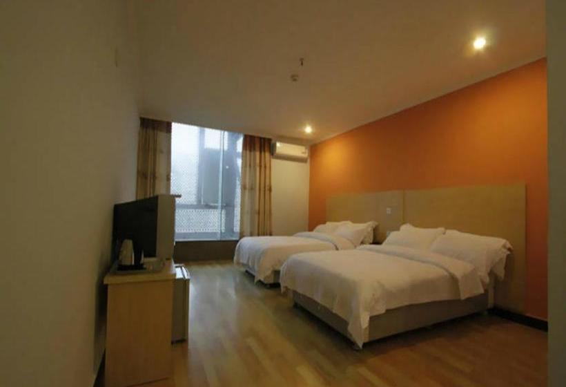 Отель Shenzhen Clownfish