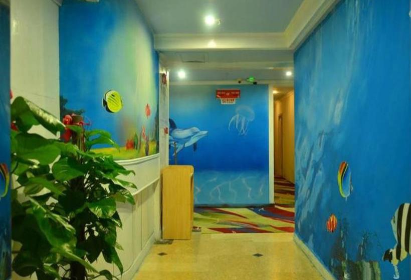 Отель Shenzhen Clownfish