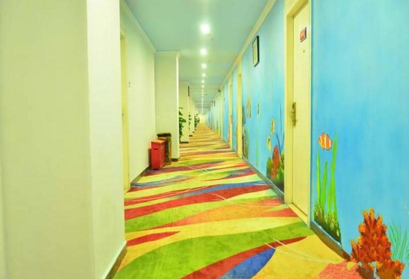 Отель Shenzhen Clownfish