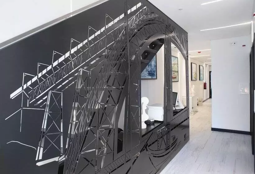 ホテル Solar Antigo Porto Aeroporto