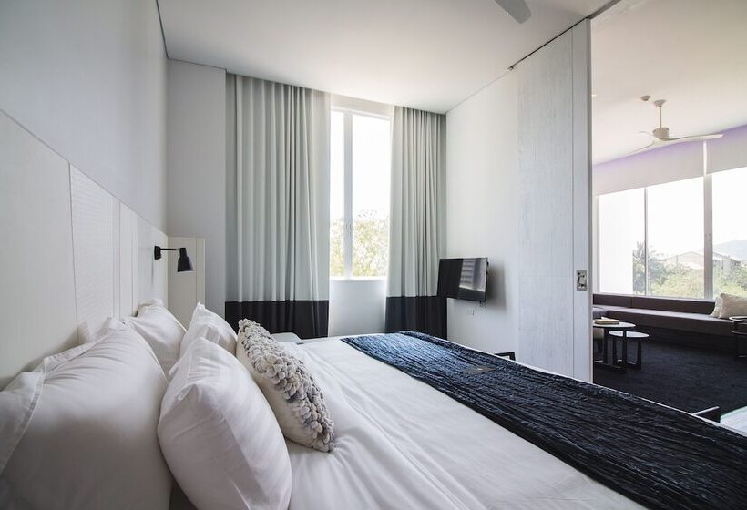 בית מלון כפרי Veranda Pool Suite