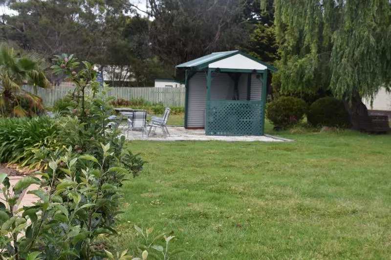 Mount Barker Valley Views Motel & Chalets, Western Australia