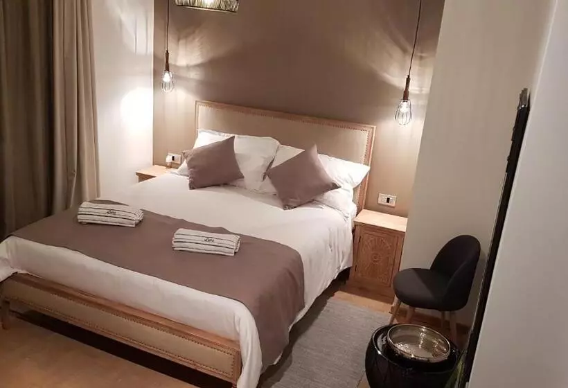 ベッドアンドブレックファースト Boutique Rooms Luna