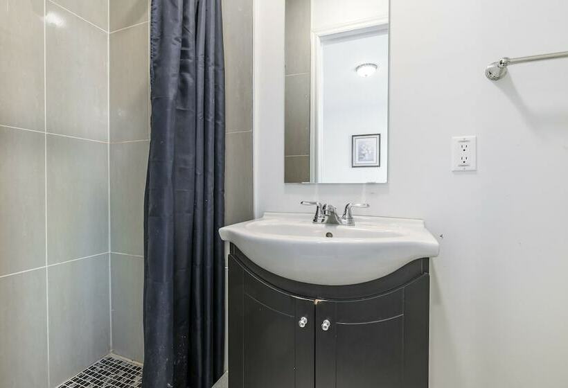 مسافرخانه Yiju Guest House