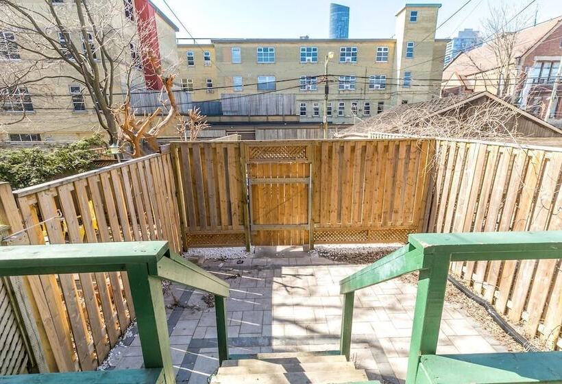 مسافرخانه Yiju Guest House