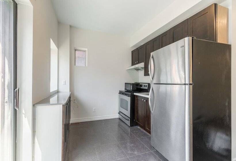 مسافرخانه Yiju Guest House