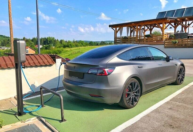 בית מלון כפרי 16 Lakes