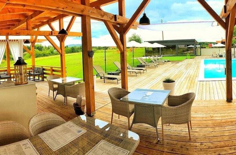 בית מלון כפרי 16 Lakes