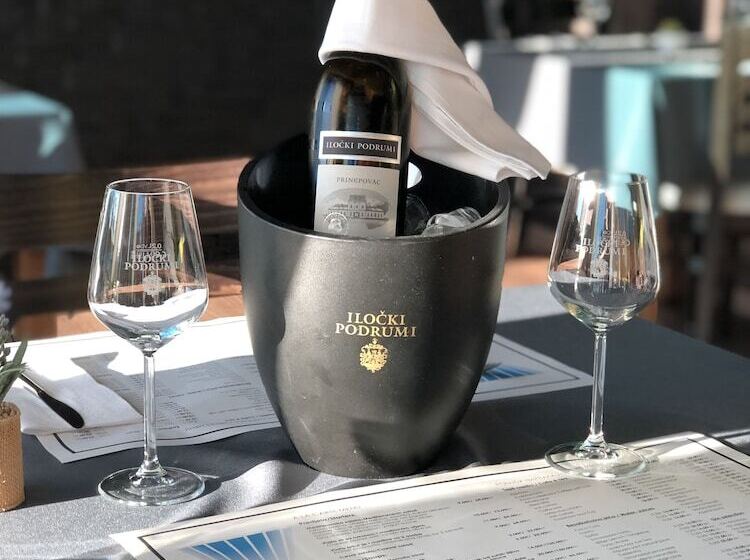 בית מלון כפרי 16 Lakes