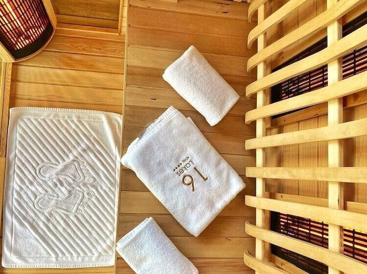 בית מלון כפרי 16 Lakes