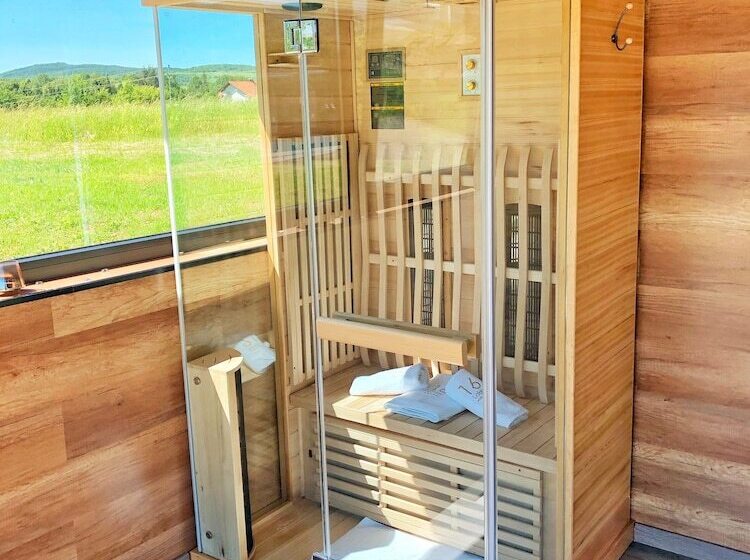 בית מלון כפרי 16 Lakes