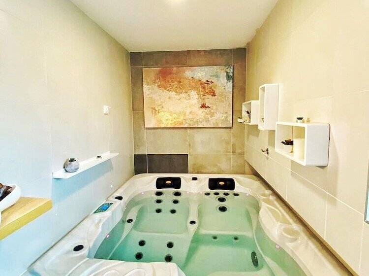 בית מלון כפרי 16 Lakes