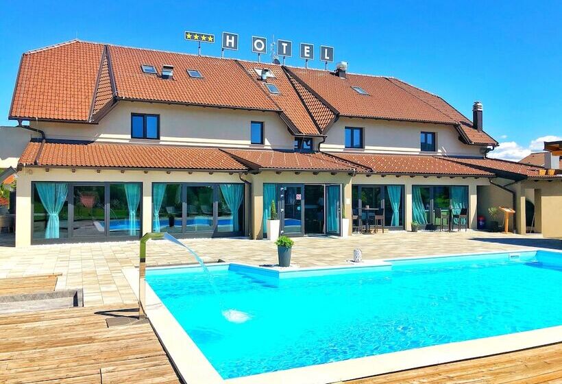 בית מלון כפרי 16 Lakes