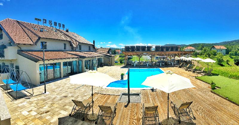 בית מלון כפרי 16 Lakes