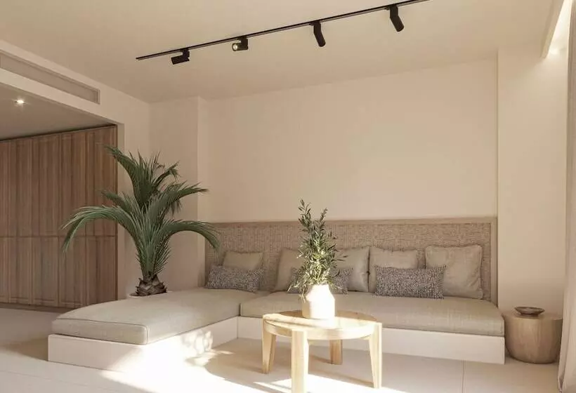 Alamis Hotel & Apartments