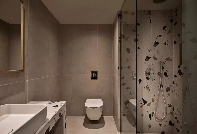 Alamis Hotel & Apartments