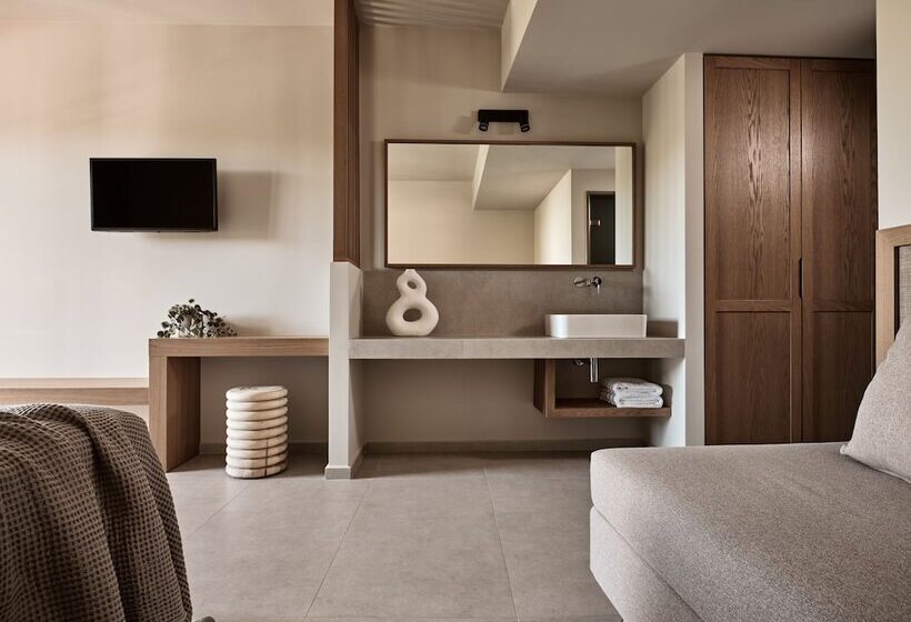 Alamis Hotel & Apartments