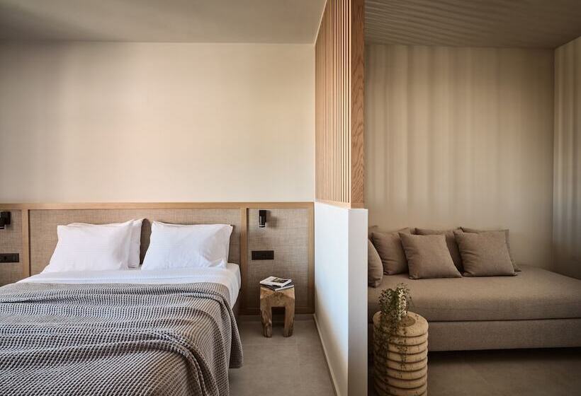 Alamis Hotel & Apartments