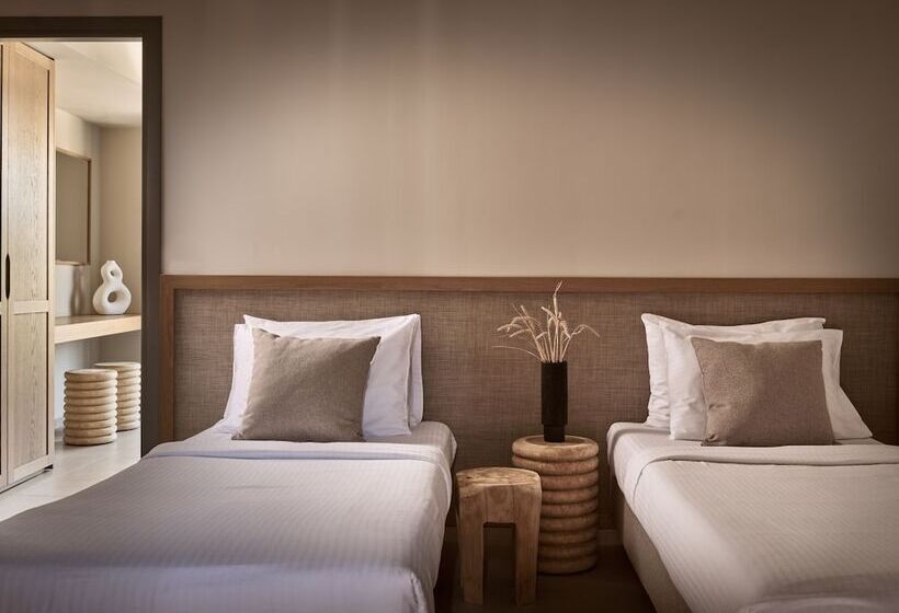 Alamis Hotel & Apartments