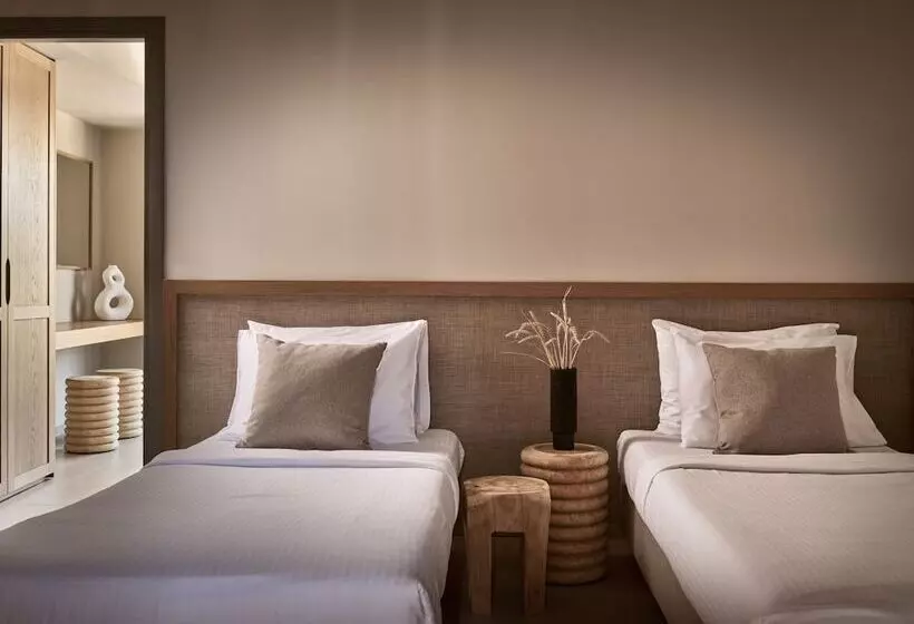 Alamis Hotel & Apartments