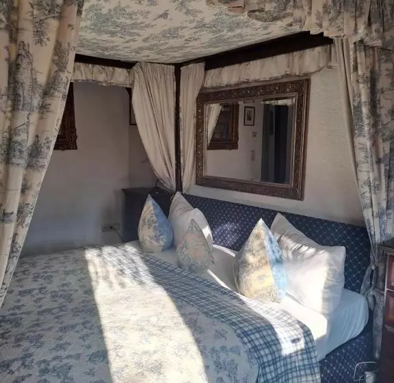 Hotelli Altfraenkische Weinstube