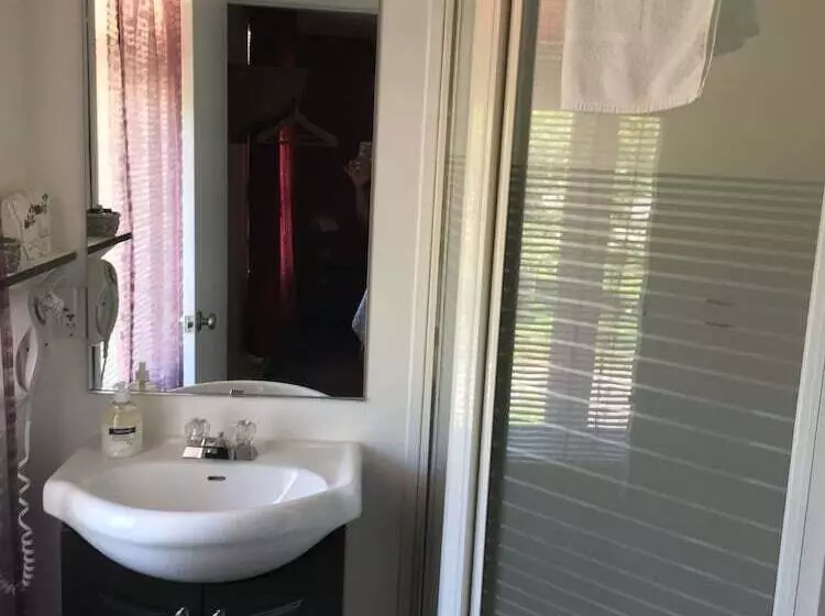 Hotelli Auberge La Courtepointe