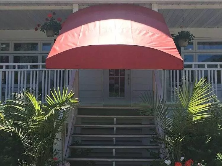 Hotelli Auberge La Courtepointe