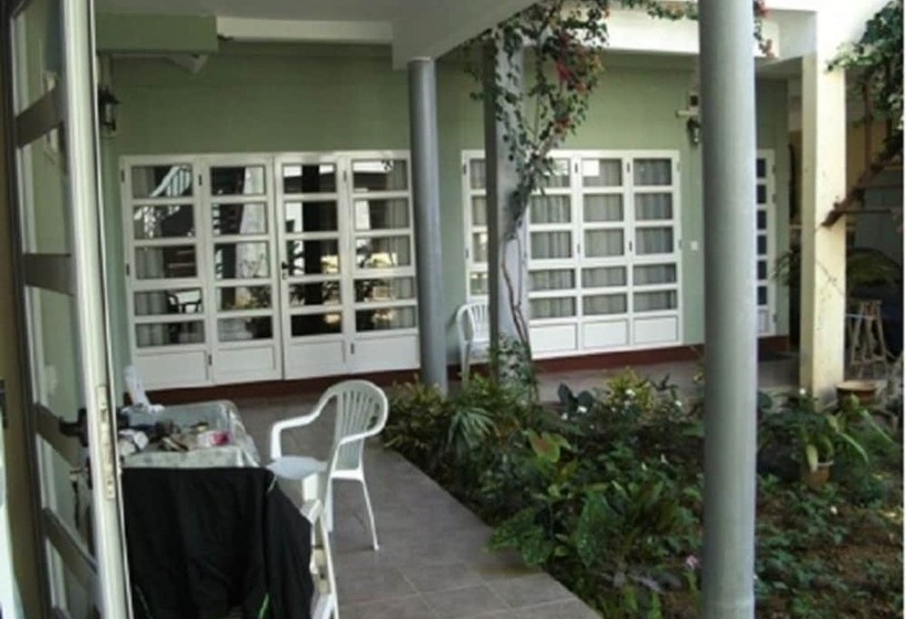 هتل Auberge Le Saladier