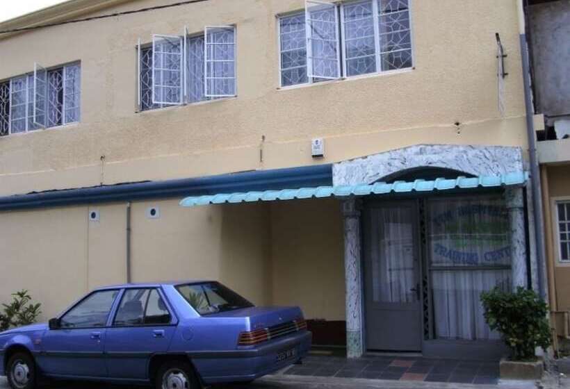 هتل Auberge Le Saladier