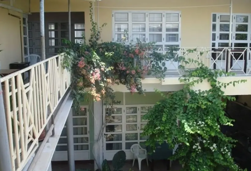 هتل Auberge Le Saladier