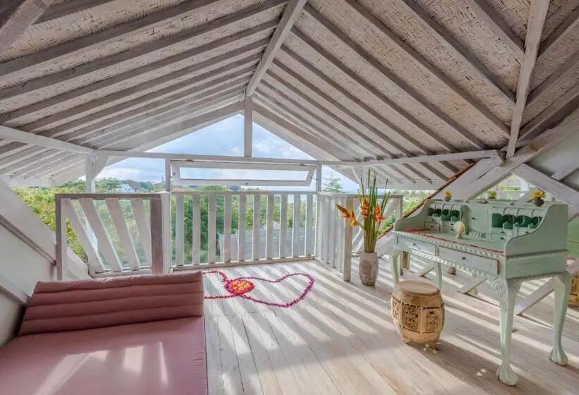 ホテル Boho Bingin Beach Bali