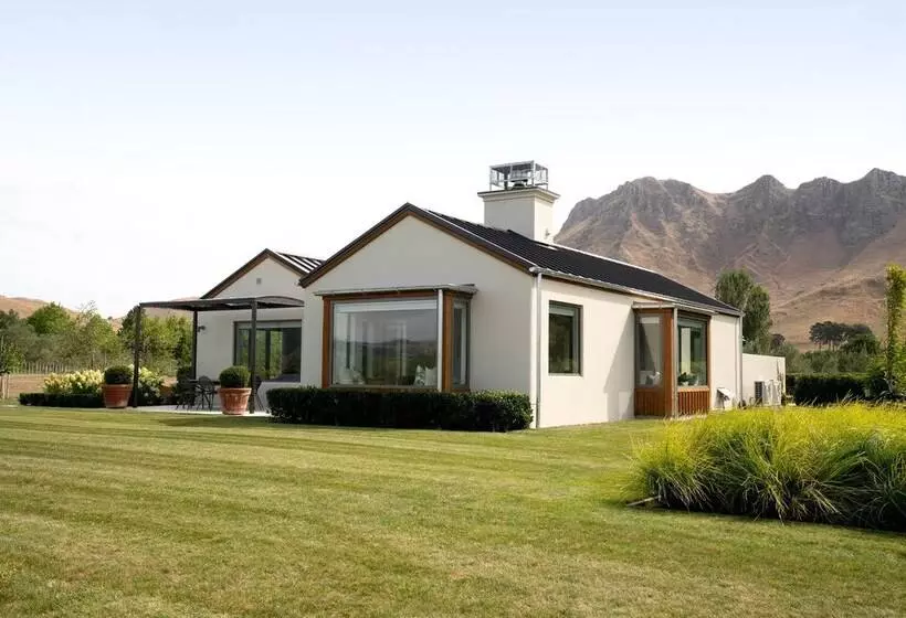 ホテル Craggy Range Luxury Vineyard Retreat