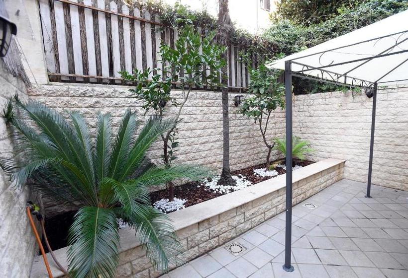 Fotos del hotel Eden Guest House Hostel:  9