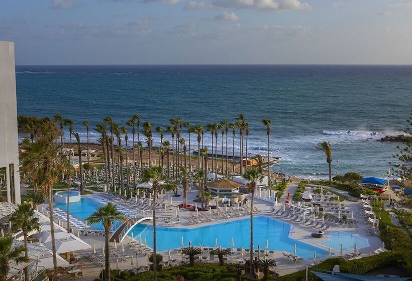 Leonardo Plaza Cypria Maris Beach Hotel & Spa