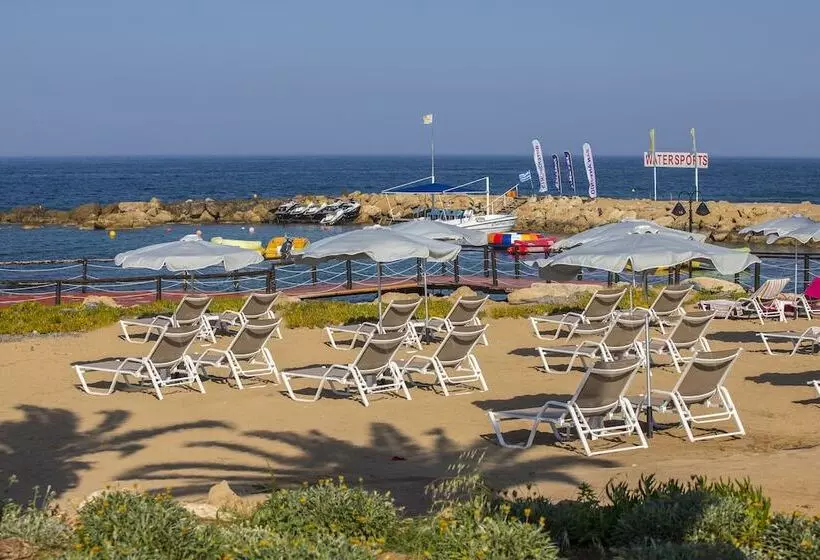 Leonardo Plaza Cypria Maris Beach Hotel & Spa