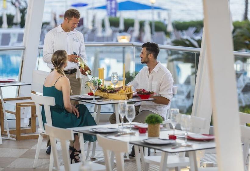 Leonardo Plaza Cypria Maris Beach Hotel & Spa