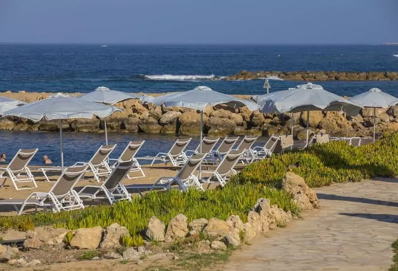Leonardo Plaza Cypria Maris Beach Hotel & Spa