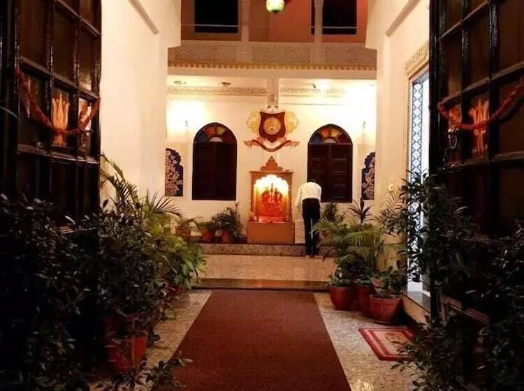 Hotelli Nahargarh Palace