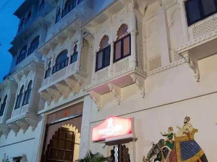 Hotelli Nahargarh Palace