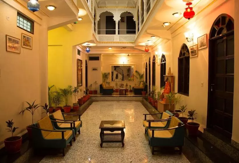 Hotelli Nahargarh Palace