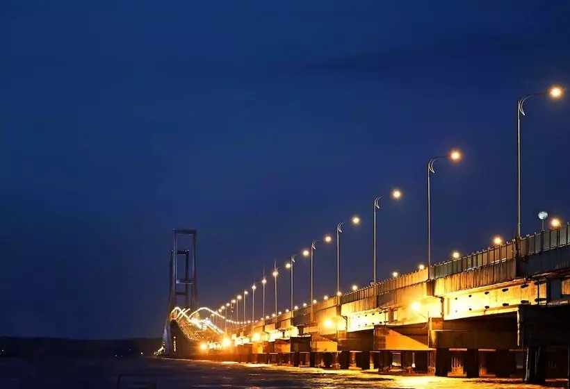 Palm Park Hotel Surabaya