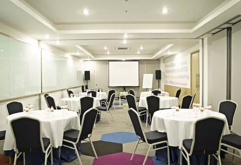 Palm Park Hotel Surabaya