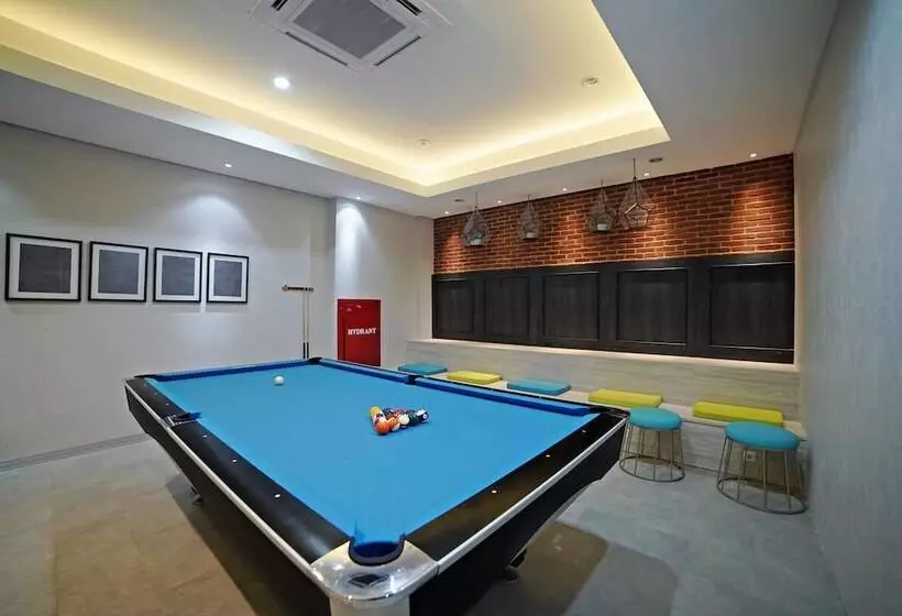 Palm Park Hotel Surabaya