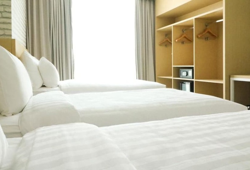 Palm Park Hotel Surabaya