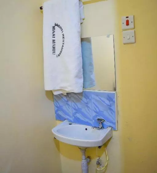 هتل Saboti