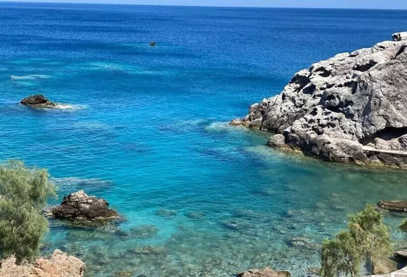 Hotelli Studios Nina