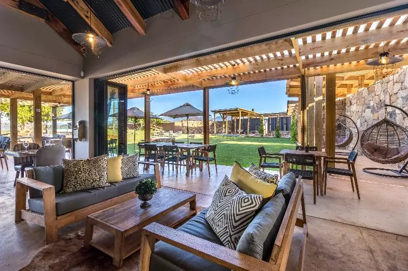 Hotelli Botlierskop The Village Lodge