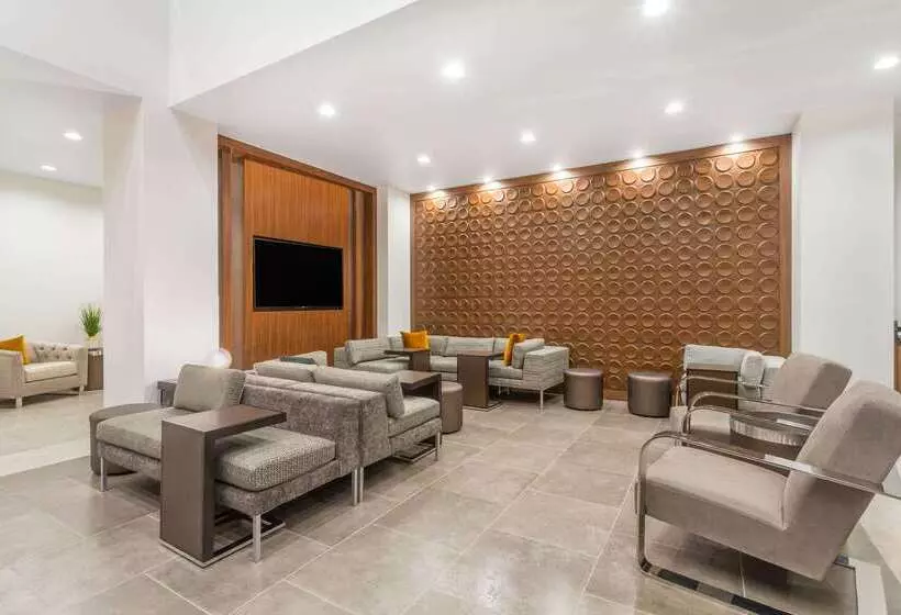 ホテル Wingate By Wyndham Hurricane Zion National Park