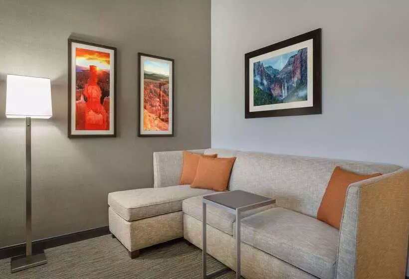 ホテル Wingate By Wyndham Hurricane Zion National Park