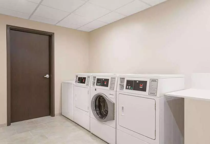 ホテル Wingate By Wyndham Hurricane Zion National Park